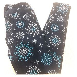 NWOT LuLaRoe OS Merry & Bright Leggings